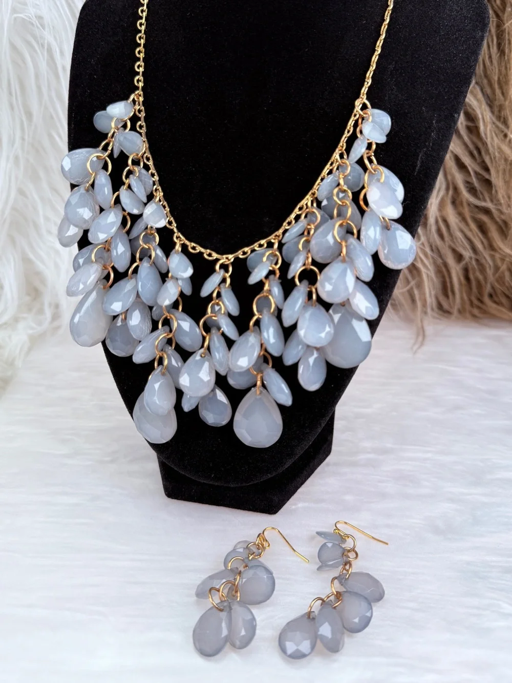 Light Lavender Faceted Teardrop Statement Necklace & Dangle Earrings Set
